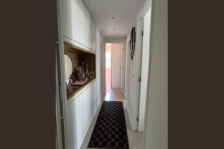 Corredor de apartamento para alugar com 3 quartos, 96m² em Vila Andrade, São Paulo