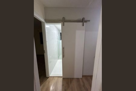 Banheiro de apartamento para alugar com 2 quartos, 48m² em Madureira, Rio de Janeiro