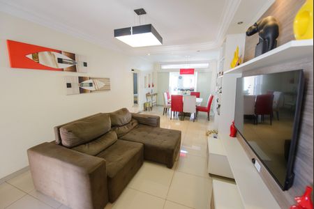 Sala de casa para alugar com 3 quartos, 150m² em Parque Sao Luis, Taubaté