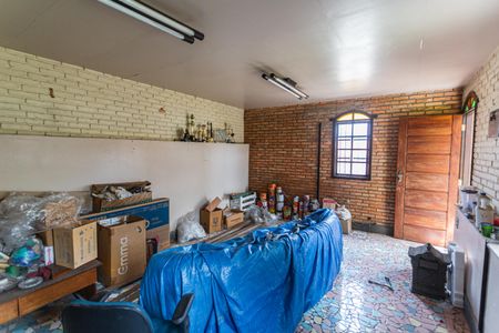 Casa à venda com 350m², 4 quartos e 4 vagas Casa à venda com 350m², 4 quartos e 4 vagasCasa de Fundos/Escritório