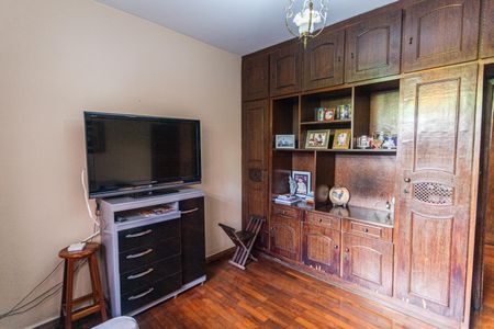 Casa à venda com 350m², 4 quartos e 4 vagas Casa à venda com 350m², 4 quartos e 4 vagasQuarto 1