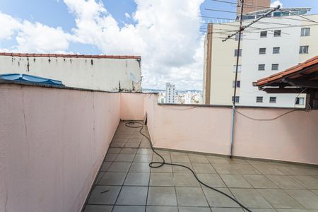 Casa à venda com 350m², 4 quartos e 4 vagas Casa à venda com 350m², 4 quartos e 4 vagasVaranda no 2° Andar