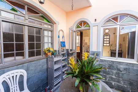 Casa à venda com 350m², 4 quartos e 4 vagas Casa à venda com 350m², 4 quartos e 4 vagasJardim de Inverno na Sala 1