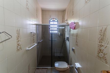 Casa à venda com 350m², 4 quartos e 4 vagas Casa à venda com 350m², 4 quartos e 4 vagasBanheiro Social 2 no 2° Andar