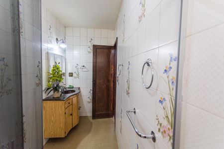 Casa à venda com 350m², 4 quartos e 4 vagas Casa à venda com 350m², 4 quartos e 4 vagasBanheiro Social 1