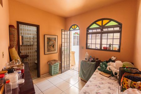 Casa à venda com 350m², 4 quartos e 4 vagas Casa à venda com 350m², 4 quartos e 4 vagasQuarto de Serviço