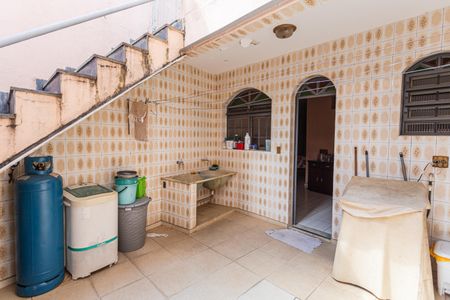 Casa à venda com 350m², 4 quartos e 4 vagas Casa à venda com 350m², 4 quartos e 4 vagasÁrea de Serviço