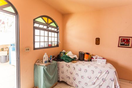 Casa à venda com 350m², 4 quartos e 4 vagas Casa à venda com 350m², 4 quartos e 4 vagasQuarto de Serviço