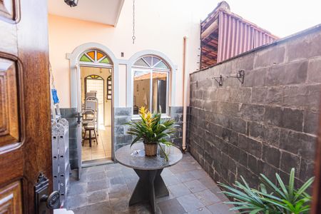 Casa à venda com 350m², 4 quartos e 4 vagas Casa à venda com 350m², 4 quartos e 4 vagasJardim de Inverno na Sala 1