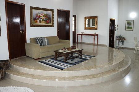 Casa de Condomínio para alugar com 3 quartos, 262m² em Jardim Indaia, Embu das Artes