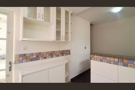 Foto 02 de casa à venda com 3 quartos, 161m² em Castelo, Belo Horizonte