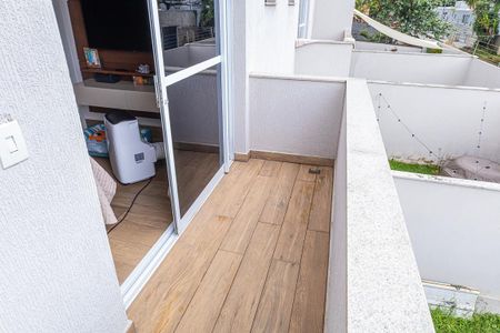 Casa de condomínio à venda com 127m², 3 quartos e 2 vagas Casa de condomínio à venda com 127m², 3 quartos e 2 vagasVaranda