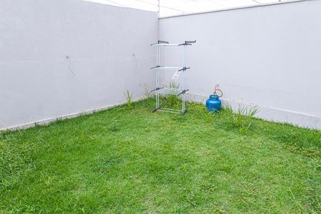 Casa de condomínio à venda com 127m², 3 quartos e 2 vagas Casa de condomínio à venda com 127m², 3 quartos e 2 vagasQuintal