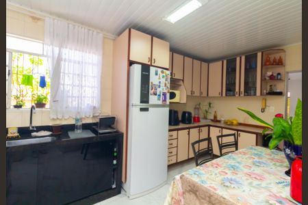 Casa à venda com 468m², 7 quartos e 3 vagas Casa à venda com 468m², 7 quartos e 3 vagasCozinha