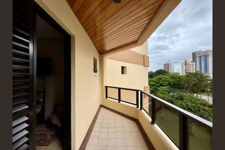Apartamento à venda com 155m², 3 quartos e 3 vagas Apartamento à venda com 155m², 3 quartos e 3 vagasSacada Suíte