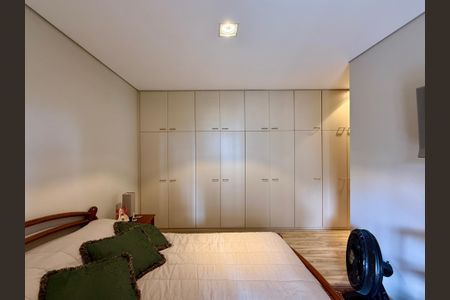 Apartamento à venda com 155m², 3 quartos e 3 vagas Apartamento à venda com 155m², 3 quartos e 3 vagasSuíte