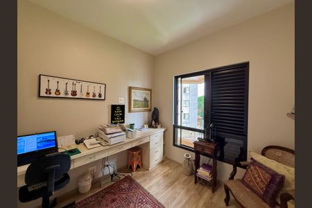 Apartamento à venda com 155m², 3 quartos e 3 vagas Apartamento à venda com 155m², 3 quartos e 3 vagasQuarto 3