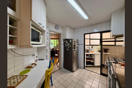 Apartamento à venda com 155m², 3 quartos e 3 vagas Apartamento à venda com 155m², 3 quartos e 3 vagasCozinha