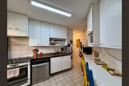 Apartamento à venda com 155m², 3 quartos e 3 vagas Apartamento à venda com 155m², 3 quartos e 3 vagasCozinha