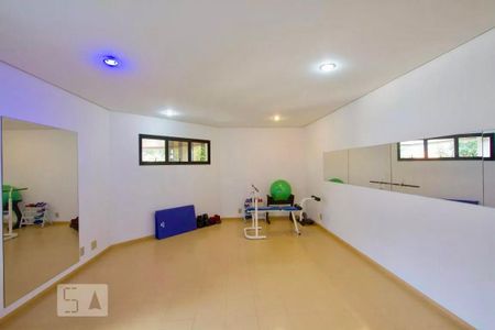 Apartamento à venda com 155m², 3 quartos e 3 vagas Apartamento à venda com 155m², 3 quartos e 3 vagasAcademia