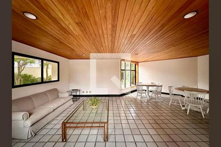 Apartamento à venda com 155m², 3 quartos e 3 vagas Apartamento à venda com 155m², 3 quartos e 3 vagasSalão de Festas