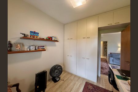 Apartamento à venda com 155m², 3 quartos e 3 vagas Apartamento à venda com 155m², 3 quartos e 3 vagasQuarto 3