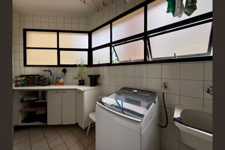 Apartamento à venda com 155m², 3 quartos e 3 vagas Apartamento à venda com 155m², 3 quartos e 3 vagasÁrea de Serviço