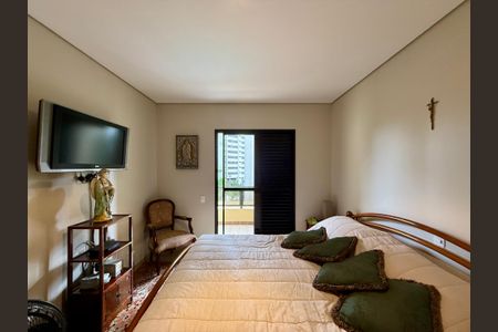 Apartamento à venda com 155m², 3 quartos e 3 vagas Apartamento à venda com 155m², 3 quartos e 3 vagasSuíte