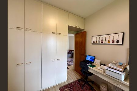 Apartamento à venda com 155m², 3 quartos e 3 vagas Apartamento à venda com 155m², 3 quartos e 3 vagasQuarto 3