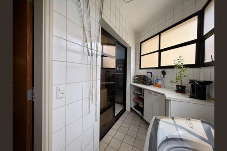 Apartamento à venda com 155m², 3 quartos e 3 vagas Apartamento à venda com 155m², 3 quartos e 3 vagasÁrea de Serviço