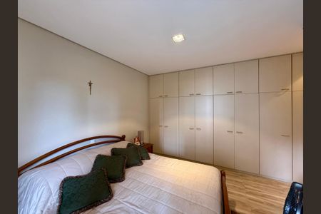 Apartamento à venda com 155m², 3 quartos e 3 vagas Apartamento à venda com 155m², 3 quartos e 3 vagasSuíte