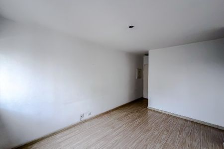 Apartamento à venda com 77m², 2 quartos e 1 vagaSala