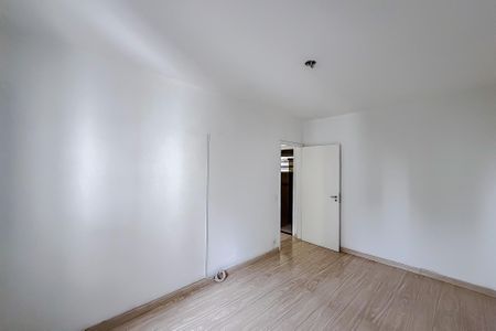 Apartamento à venda com 77m², 2 quartos e 1 vagaQuarto 2