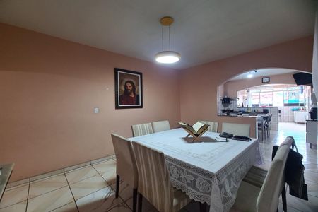 Casa à venda com 340m², 4 quartos e 1 vagaSala de Jantar
