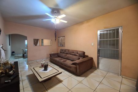 Casa à venda com 340m², 4 quartos e 1 vagaSala