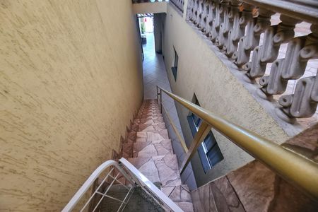 Casa à venda com 340m², 4 quartos e 1 vagaescada churrasqueira
