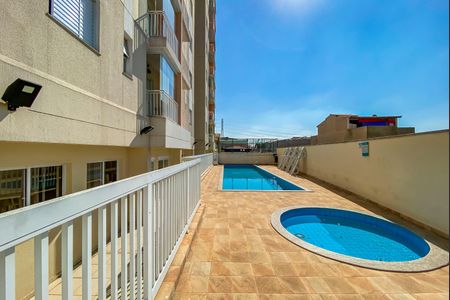 Apartamento para alugar com 55m², 2 quartos e 1 vaga Apartamento para alugar com 55m², 2 quartos e 1 vagaÁrea comum - Piscina