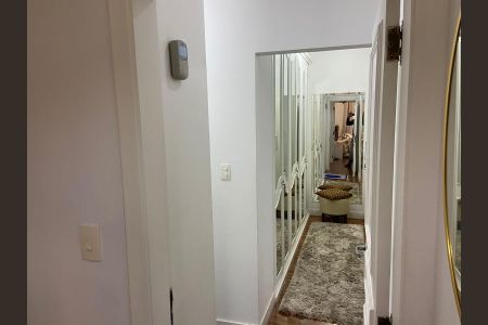 Corredor de apartamento à venda com 4 quartos, 230m² em Pacaembu, São Paulo