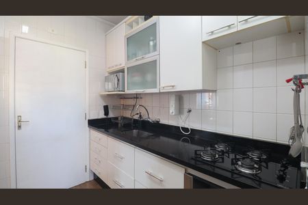 Apartamento à venda com 70m², 3 quartos e 2 vagasCozinha - Armários