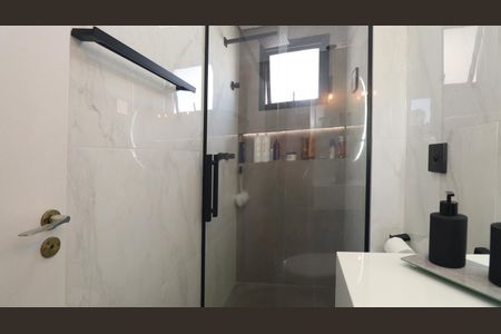 Apartamento à venda com 70m², 3 quartos e 2 vagasBanheiro da Suíte  