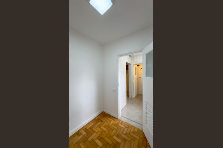 Apartamento à venda com 95m², 3 quartos e 1 vaga Apartamento à venda com 95m², 3 quartos e 1 vagaQuarto de Serviço