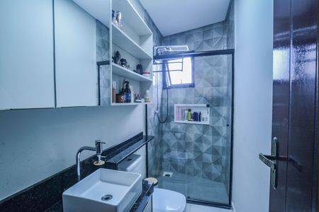 Casa à venda com 140m², 2 quartos e 2 vagasBanheiro da Suíte 1