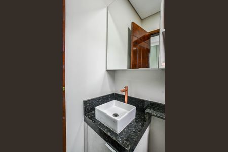 Casa à venda com 140m², 2 quartos e 2 vagasBanheiro da Suíte 2