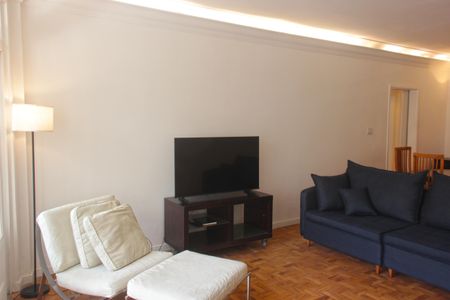 Sala de apartamento para alugar com 3 quartos, 134m² em Gonzaga, Santos