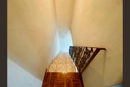 Casa para alugar com 110m², 2 quartos e 1 vagaEscada