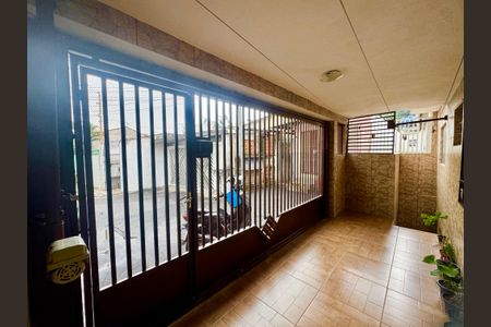 Casa para alugar com 110m², 2 quartos e 1 vagaQuintal