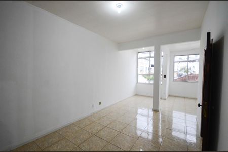 Apartamento à venda com 100m², 2 quartos e sem vagaSala