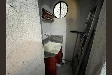 Apartamento à venda com 80m², 2 quartos e 1 vagaÁrea de Serviço