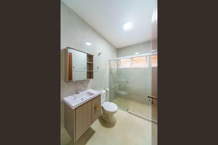 Banheiro  de casa para alugar com 2 quartos, 100m² em Cidade São Jorge, Santo André