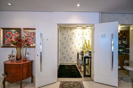 Apartamento para alugar com 211m², 3 quartos e 3 vagasHall de Entrada